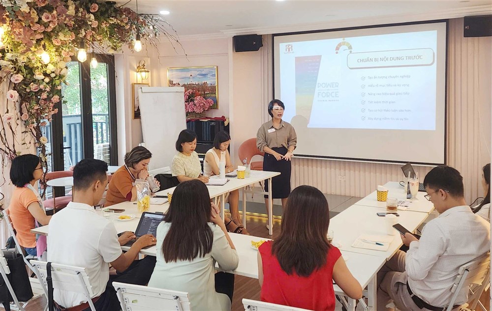 VCEO Coffee talk 18: Lợi ích của 1-2-1 trong kết nối kinh doanh 