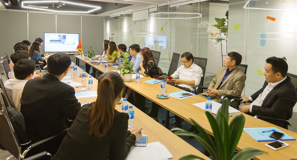 Networking là nghệ thuật nuôi dưỡng các mối quan hệ, không phải săn lùng