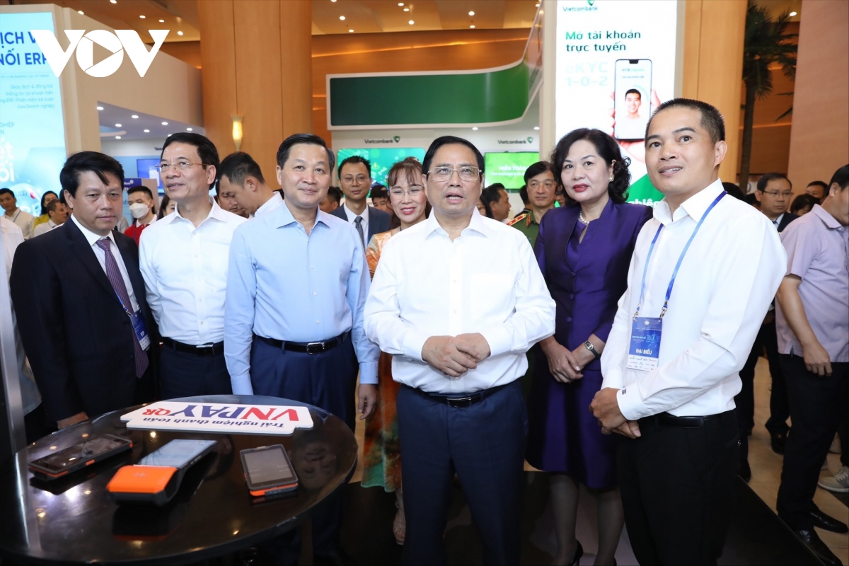 Thủ tướng Phạm Minh Chính trải nghiệm thanh toán điện tử của VNPAY