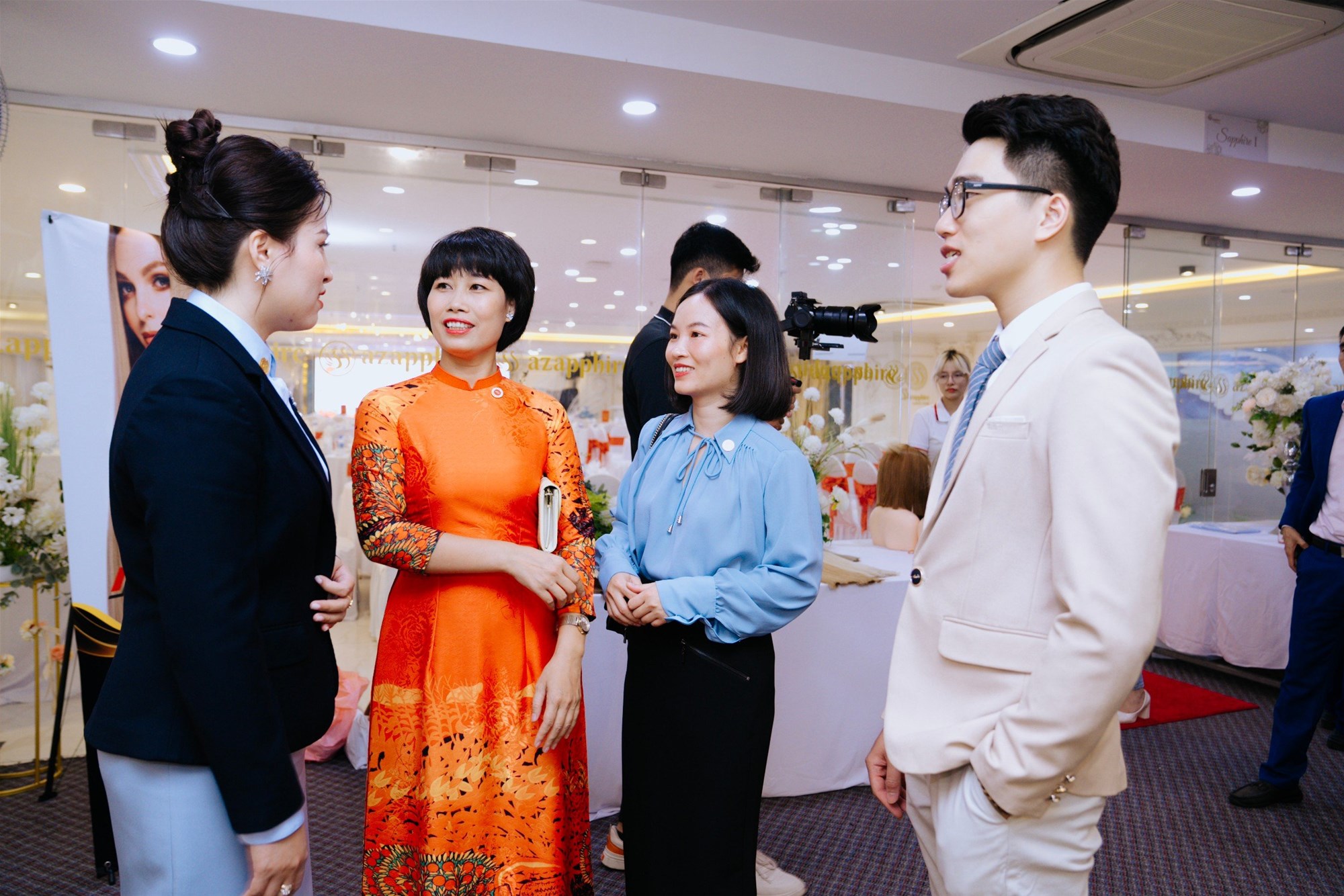 Tầm quan trọng của việc lãnh đạo tương tác trong cộng đồng VCEO