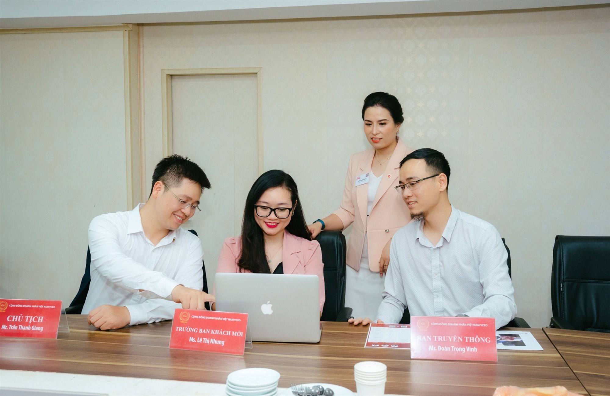 Tầm quan trọng của việc lãnh đạo tương tác trong cộng đồng VCEO